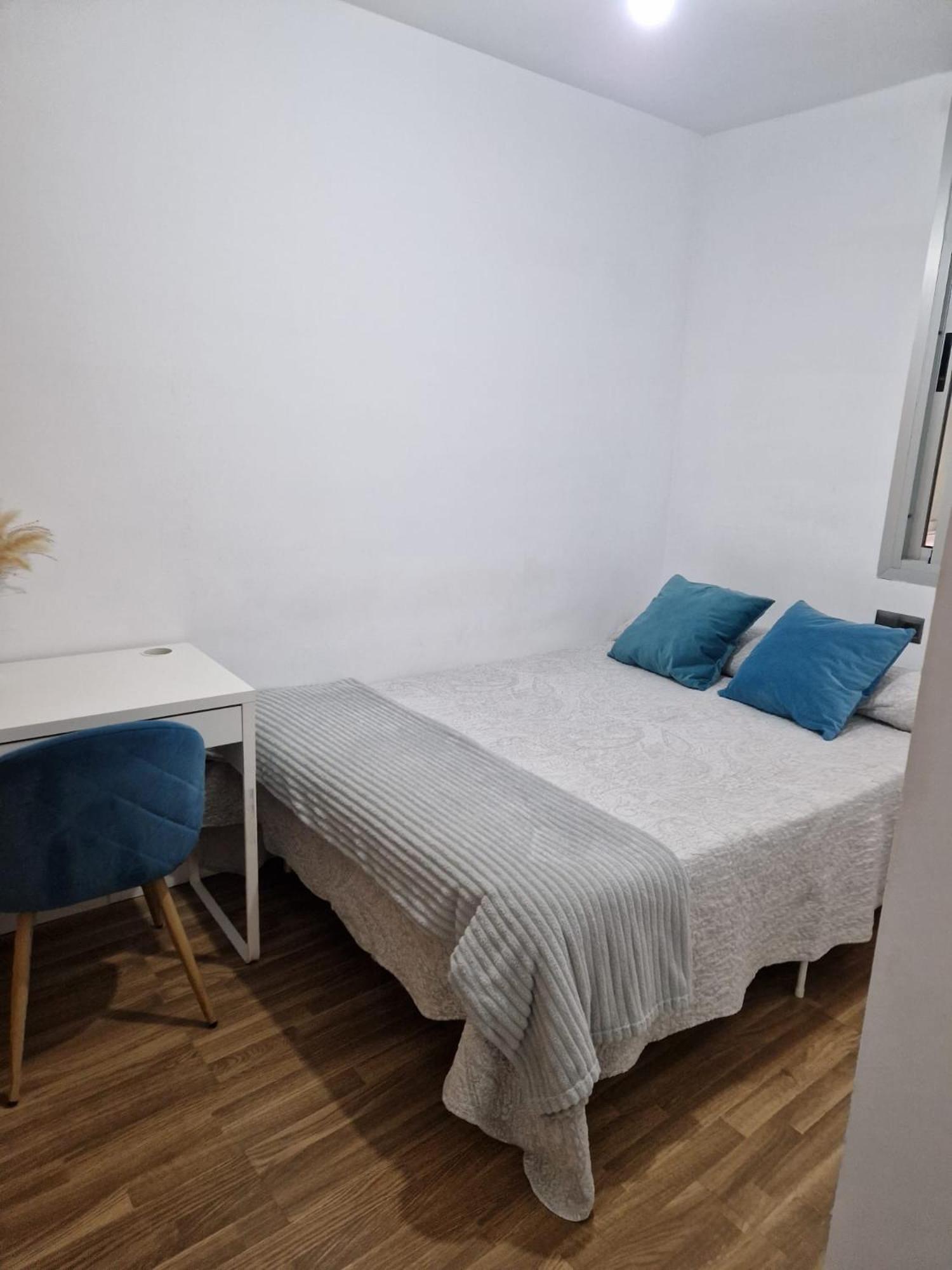 Quarto Com Banheiro Privado Em Apartamento Familiar Apartment Alicante Exterior photo